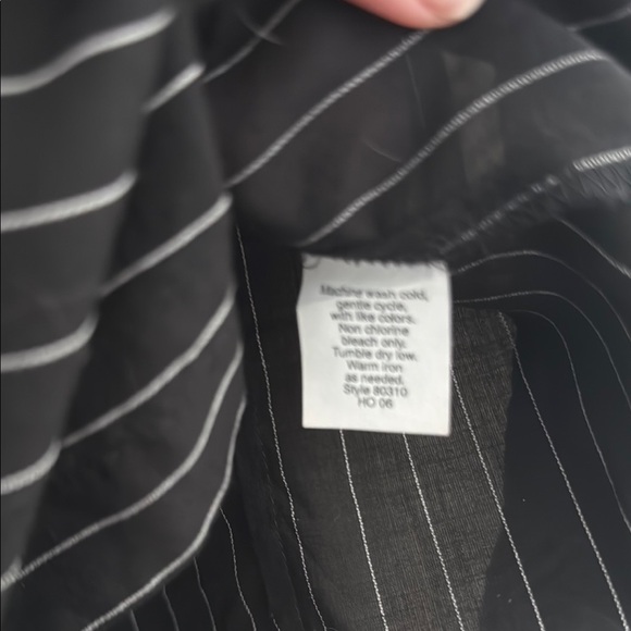 J.Crew Kathryn Slim-Fit Black Button Down Shirt | EUC | Size S - Picture 5 of 8